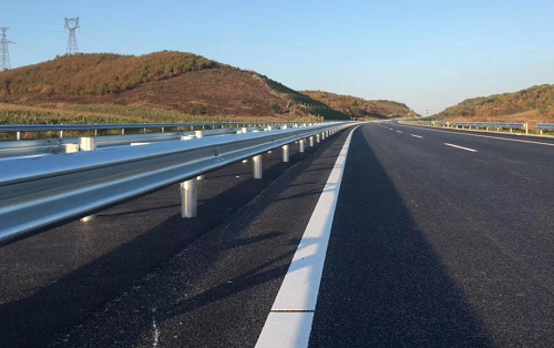 道路護(hù)欄的作用